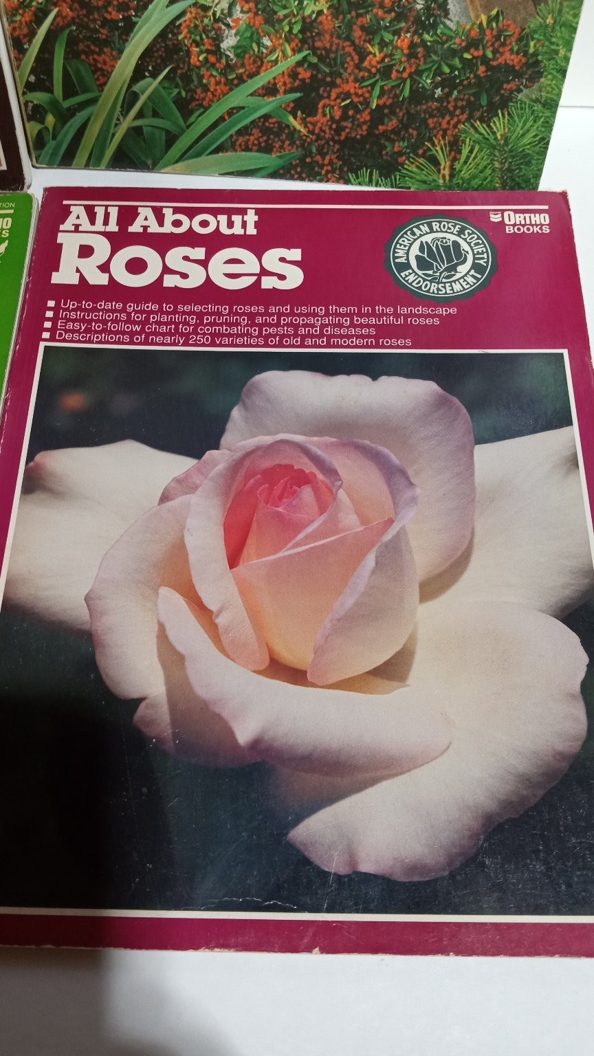 Lot of 4 ORTHO BOOKS 1980 Illustrated Wood Projects for the Garden Lawns Roses
