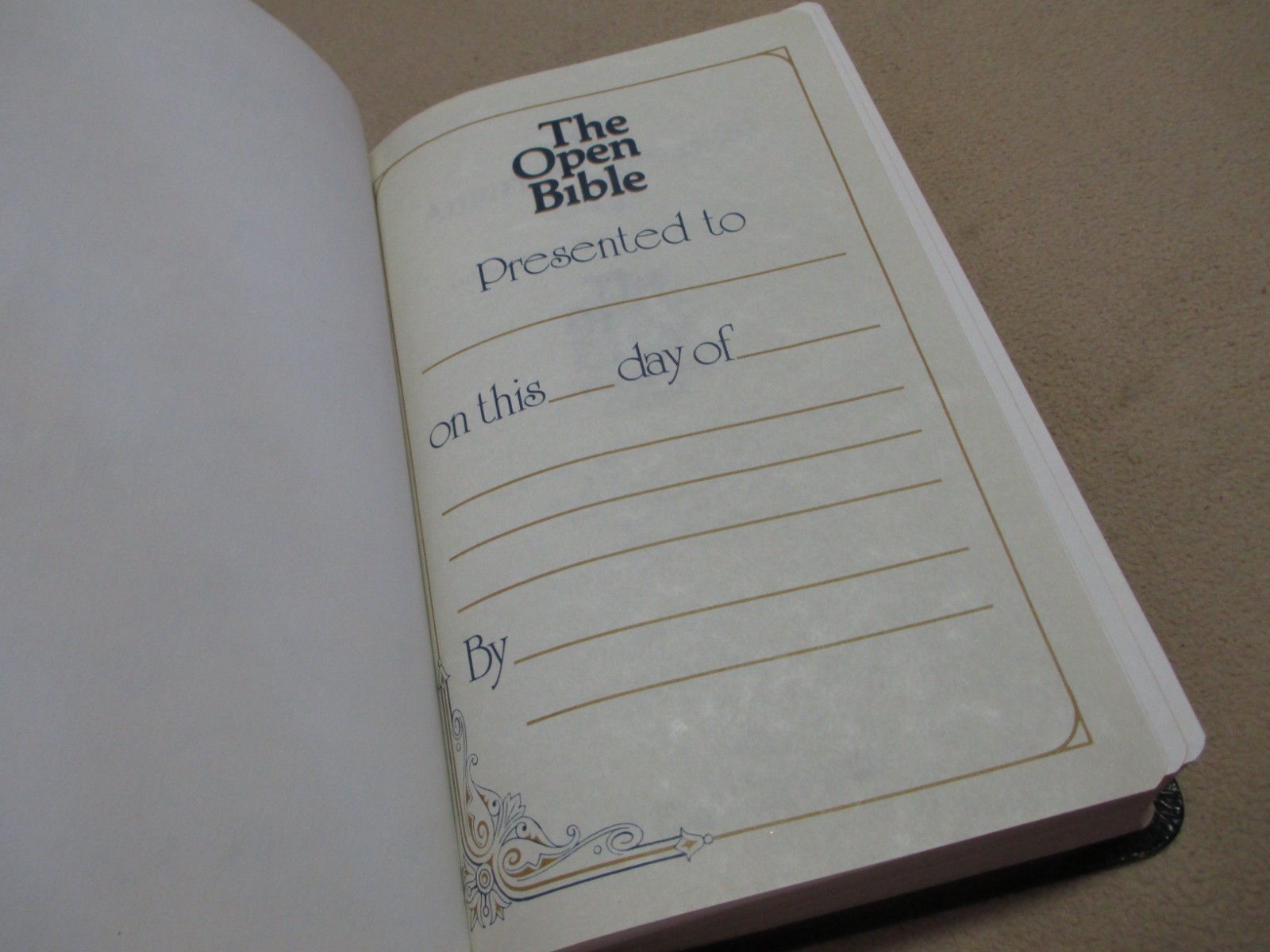 1985 The Open Bible NAS Expanded Edition, black bonded leather