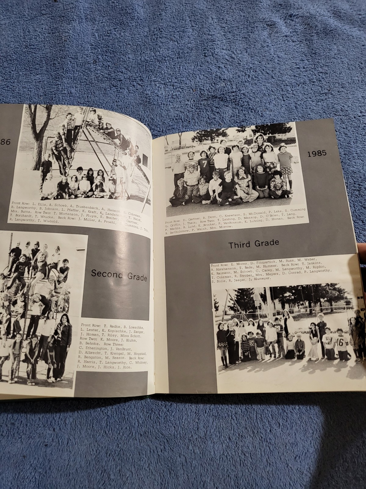 Vintage 1976 Mapleton, MN. Public School Minnesota Class Yearbook Life Piper