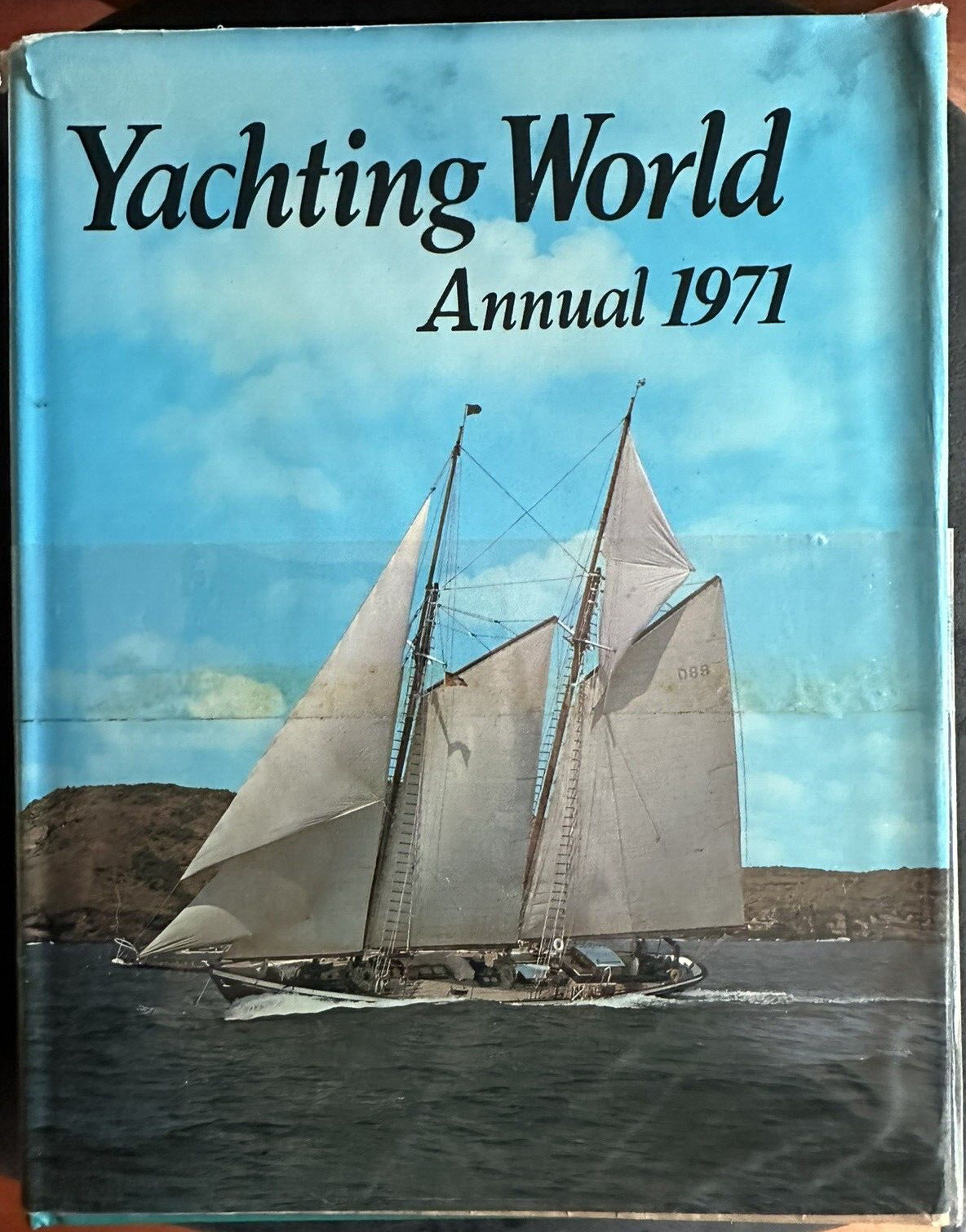 Yachting World Annual 1971 Guy Cole Hardcover with Dust Jacket