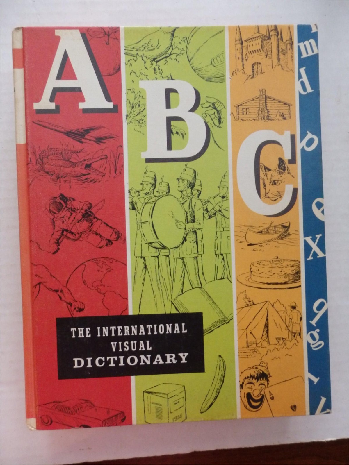 The International Visual Dictionary by Leo Daniels Clute Intl Inst. Vintage 1973