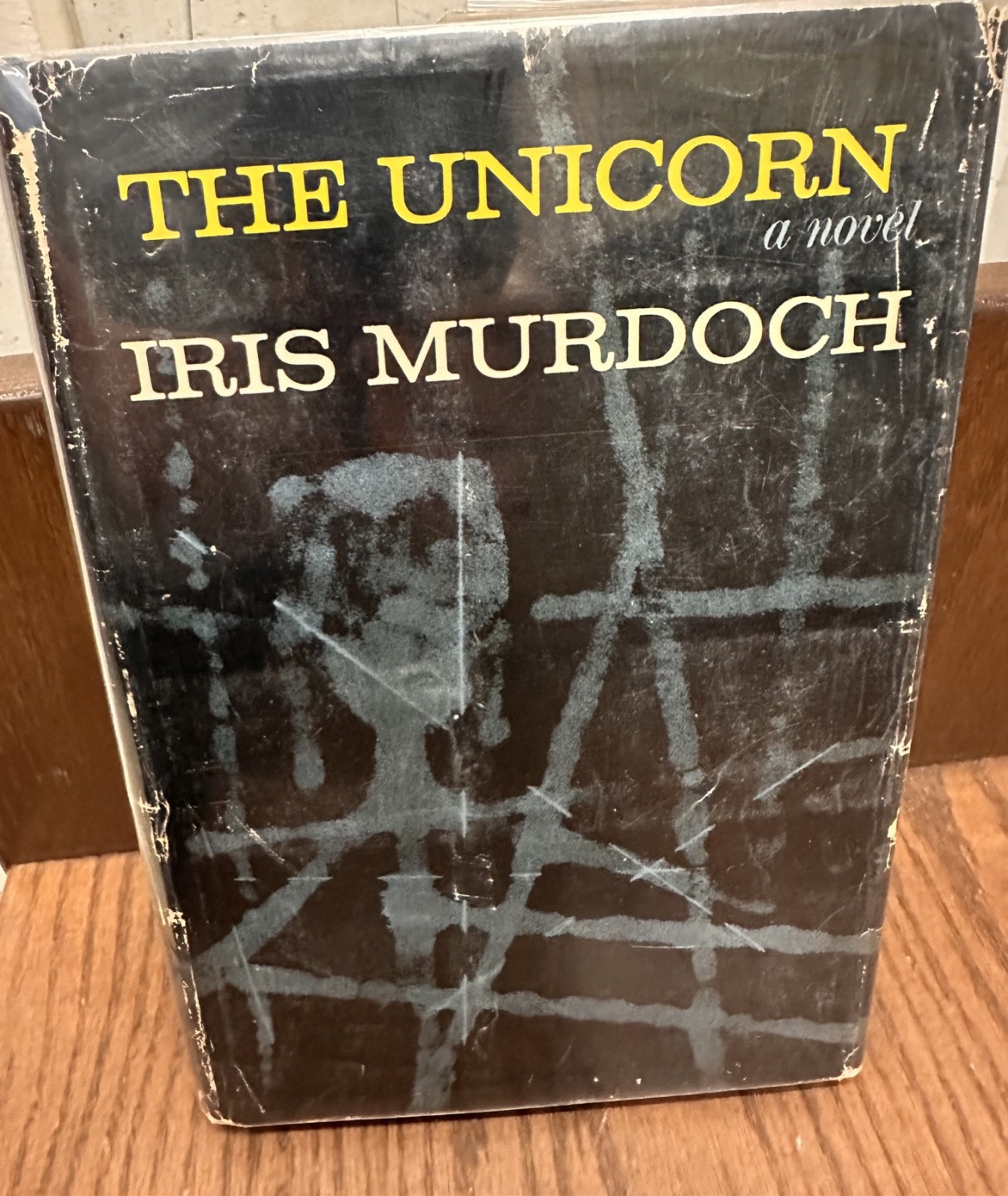 THE UNICORN-IRIS MURDOCH-1963 HC/DJ