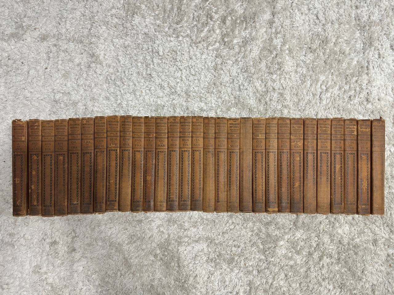1910-1911 Encyclopaedia Britannica 11th Edition Handy Volume Complete Set