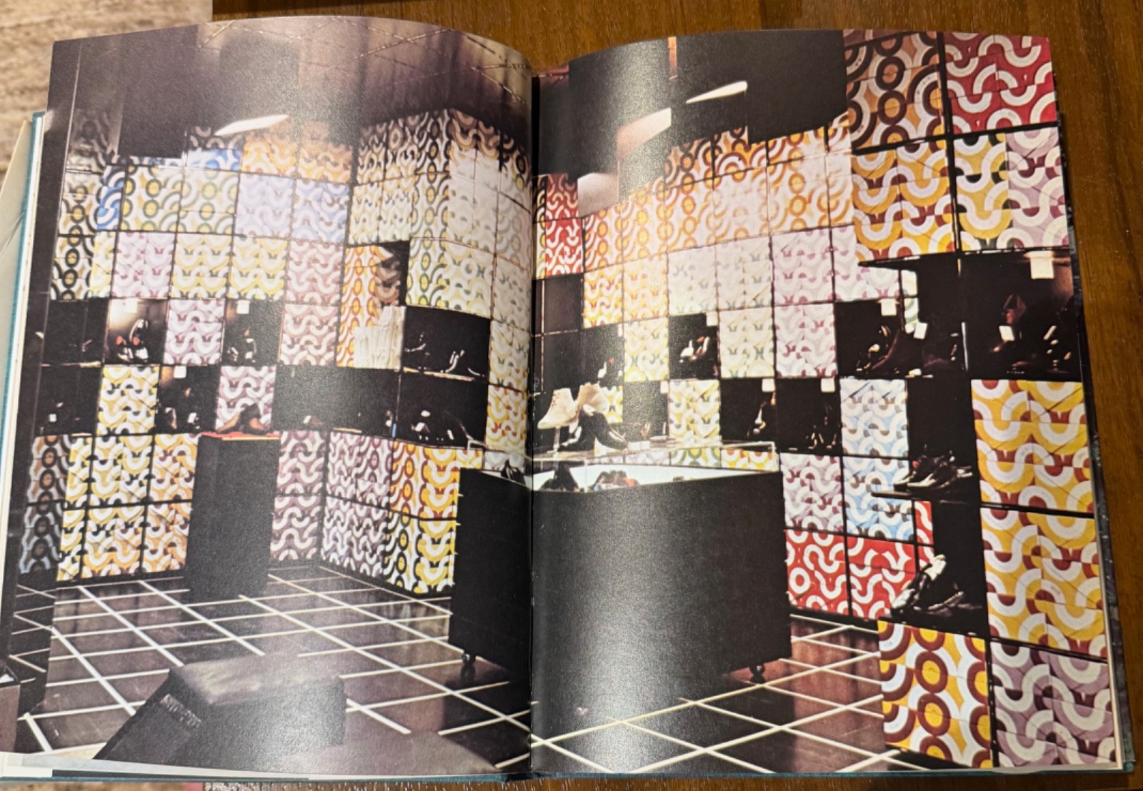 DECORATIVE ART and MODERN INTERIORS 1975/76 MID CENTURY MODERN