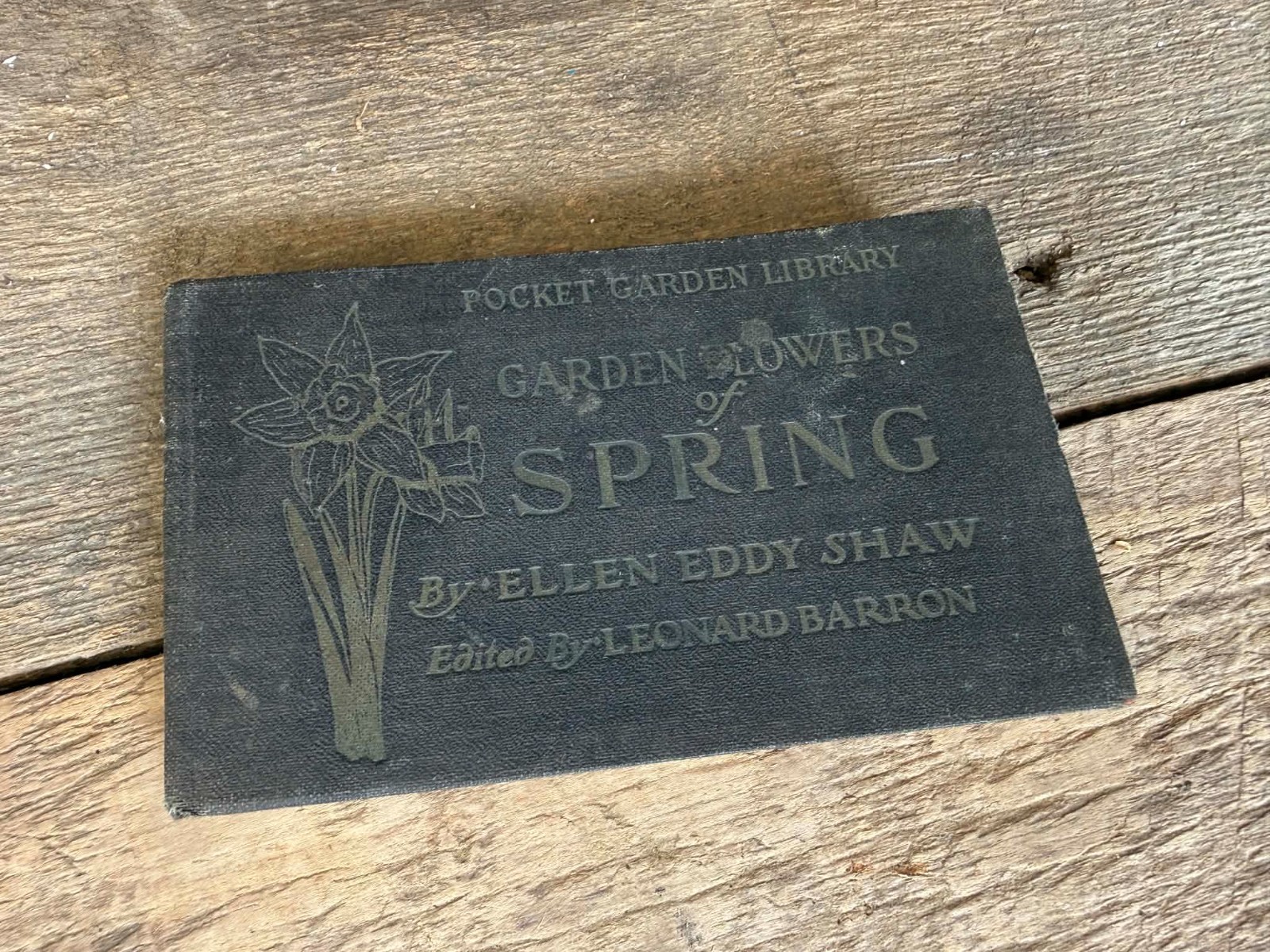 1917 Pocket Garden Library Garden Flowers of Spring Ellen Eddy Shaw 1917 Leather