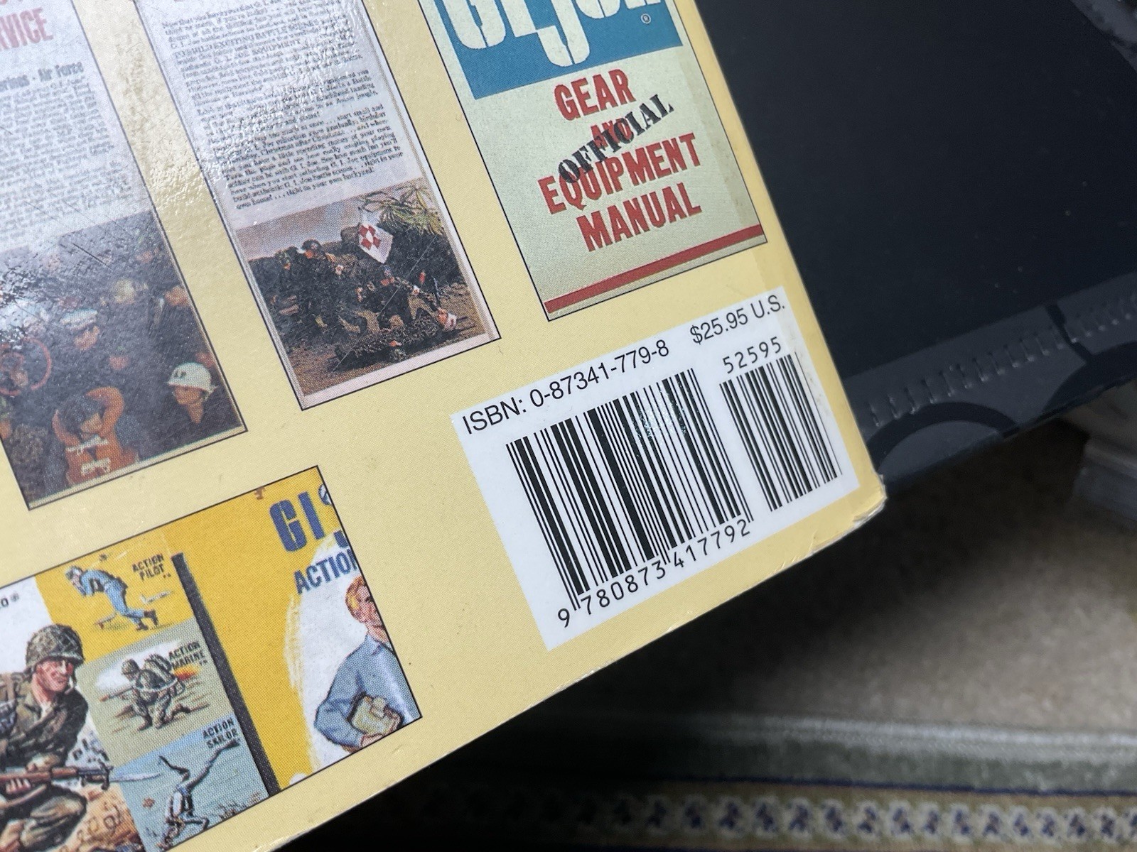 GI JOE OFFICIAL IDENTIFICATION AND PRICE GUIDE 1964-1999 By Vincent Santelmo
