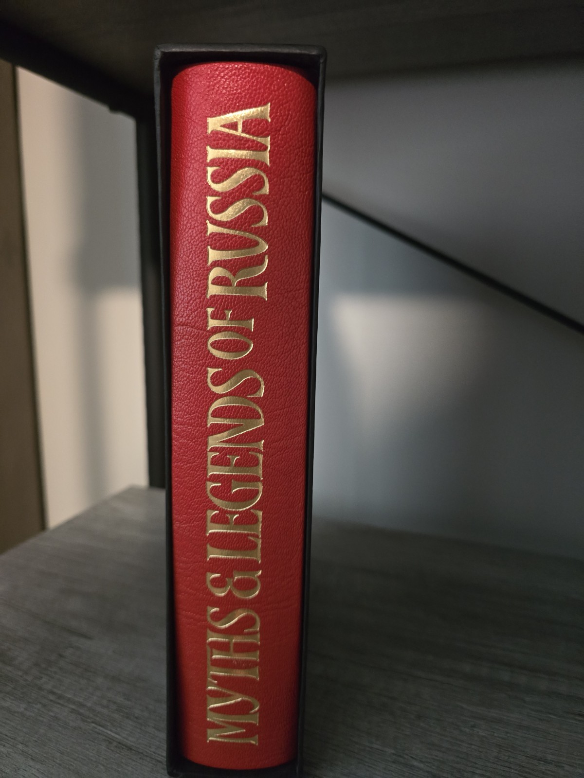 Myths and Legends of Russia – Folio Society Puttapipat – VGC
