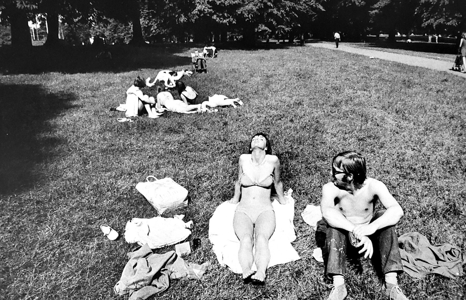 Garry Winogrand Women Are Beautiful Street Photography 1st PB Helen Bishop