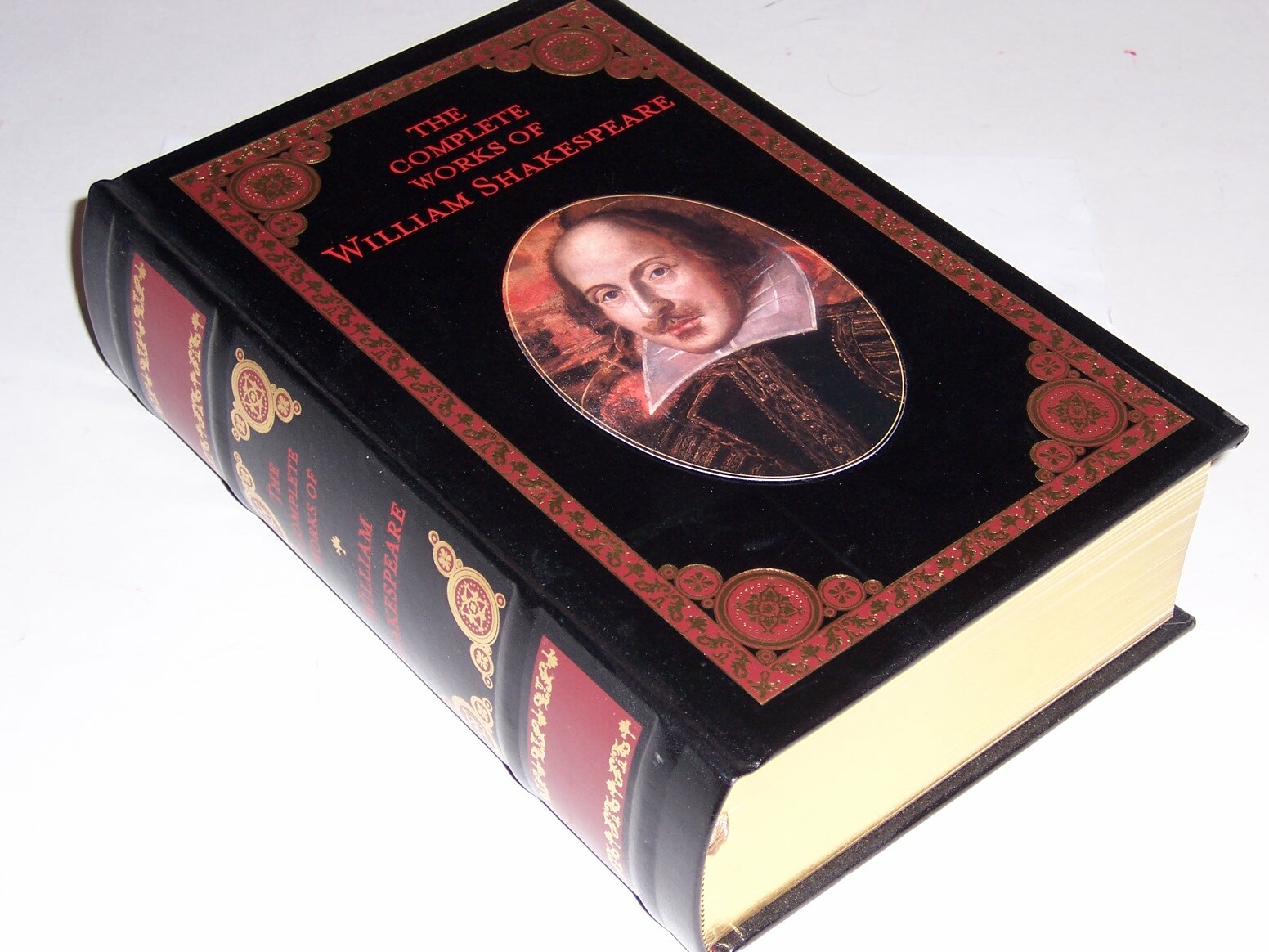 Barnes & Noble Collectible Editions COMPLETE WORKS OF SHAKESPEARE