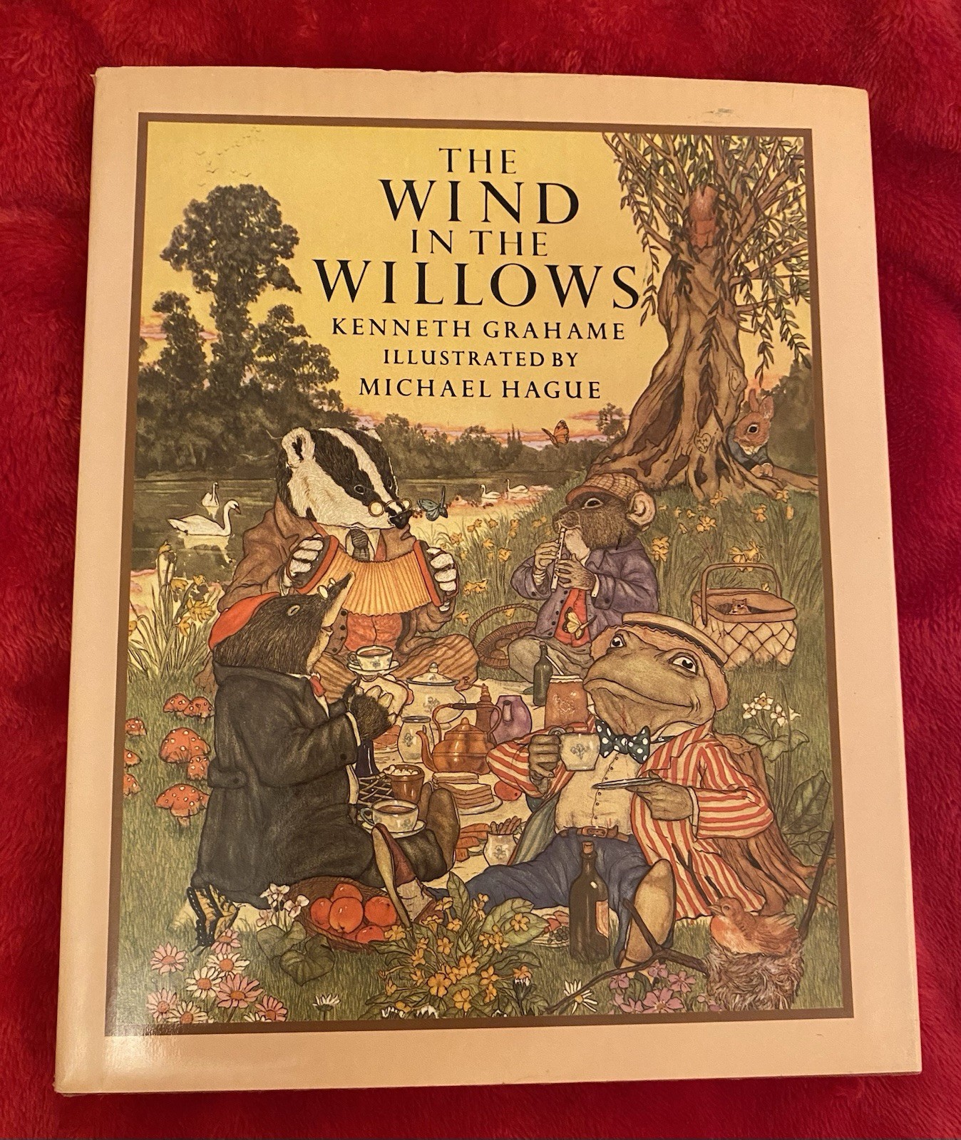 The Wind in the Willows by Kenneth Grahame, Hardcover 1980. Excellent Condition.