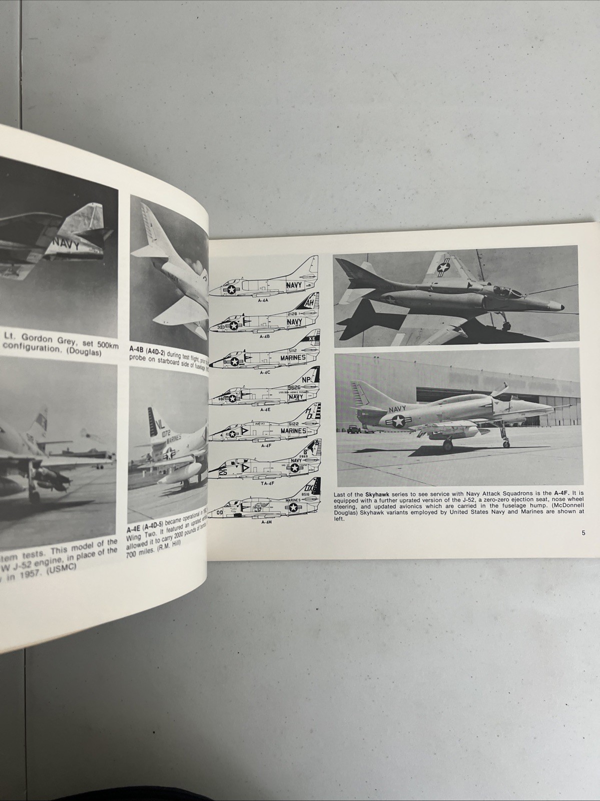 A-4 Skyhawk in Action Lou Drendel Squadron Signal Aircraft No 11 Military Planes