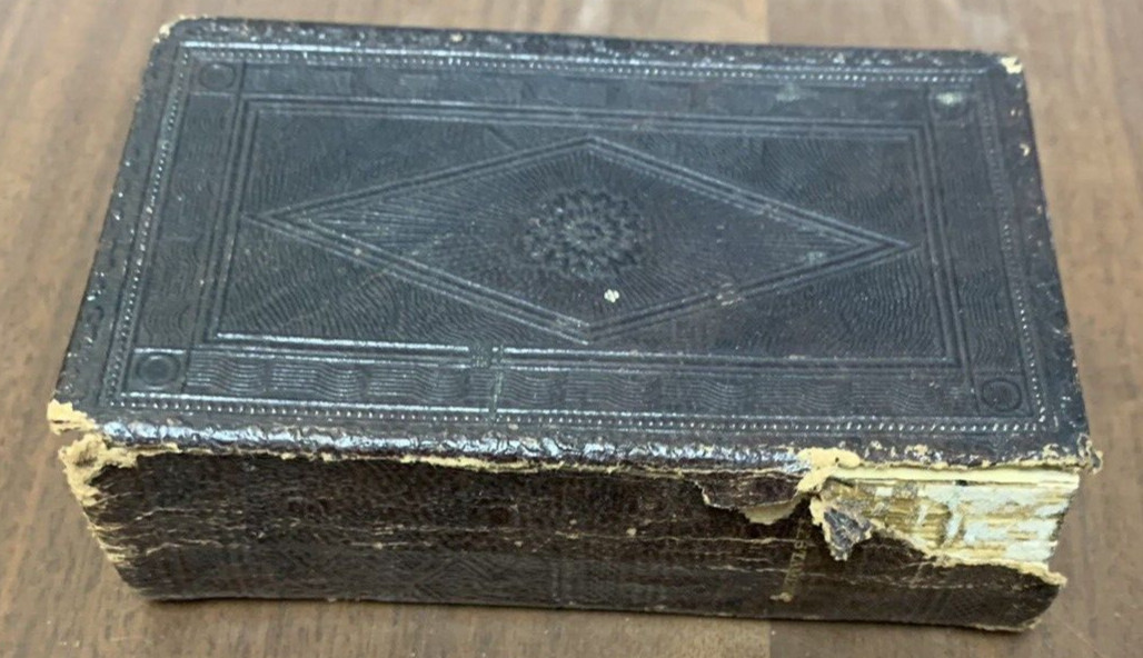 1857 New Testament Eyre & Spottswoode Publisher Miniature 2.2″x3.7″ Rare Antique