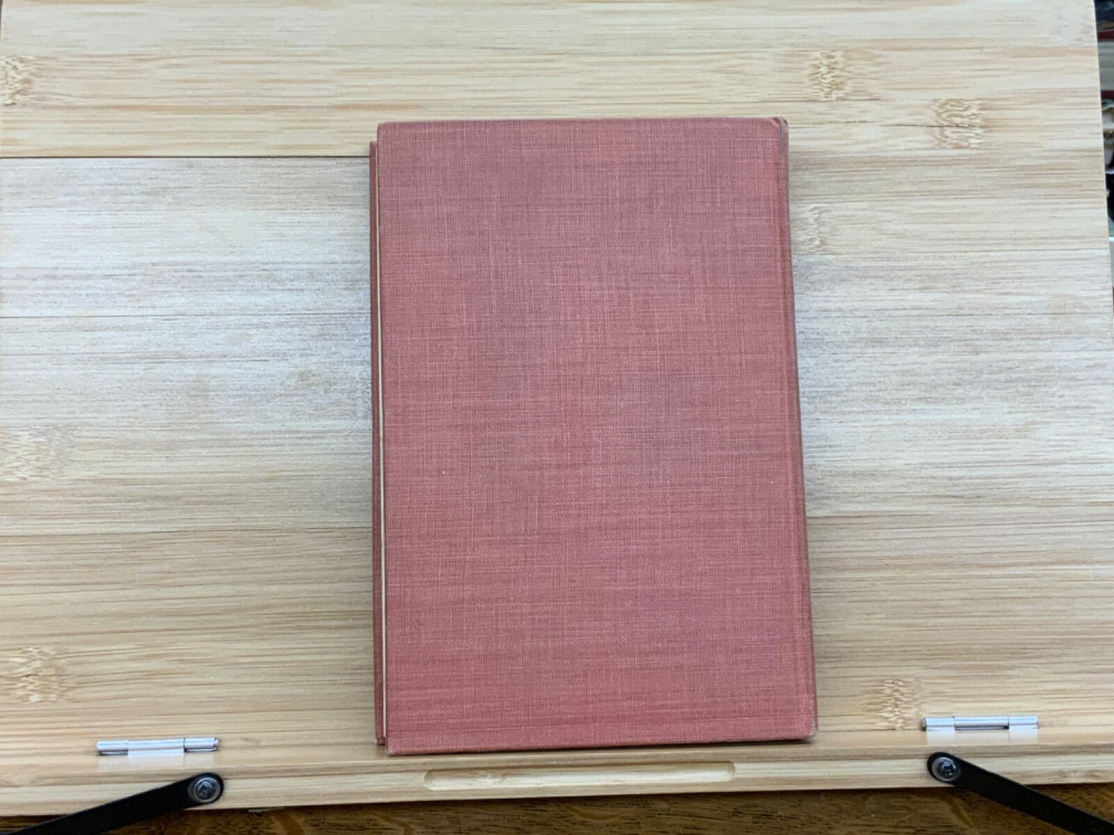1933 Flush: A Biography by Virginia Woolf, Stated First Edition – Plates