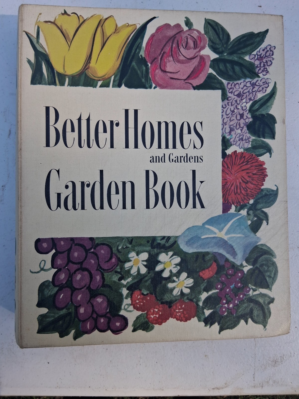 Vintage 1954 Better Homes & Gardens Garden Book, Second Edition. #2.5.2