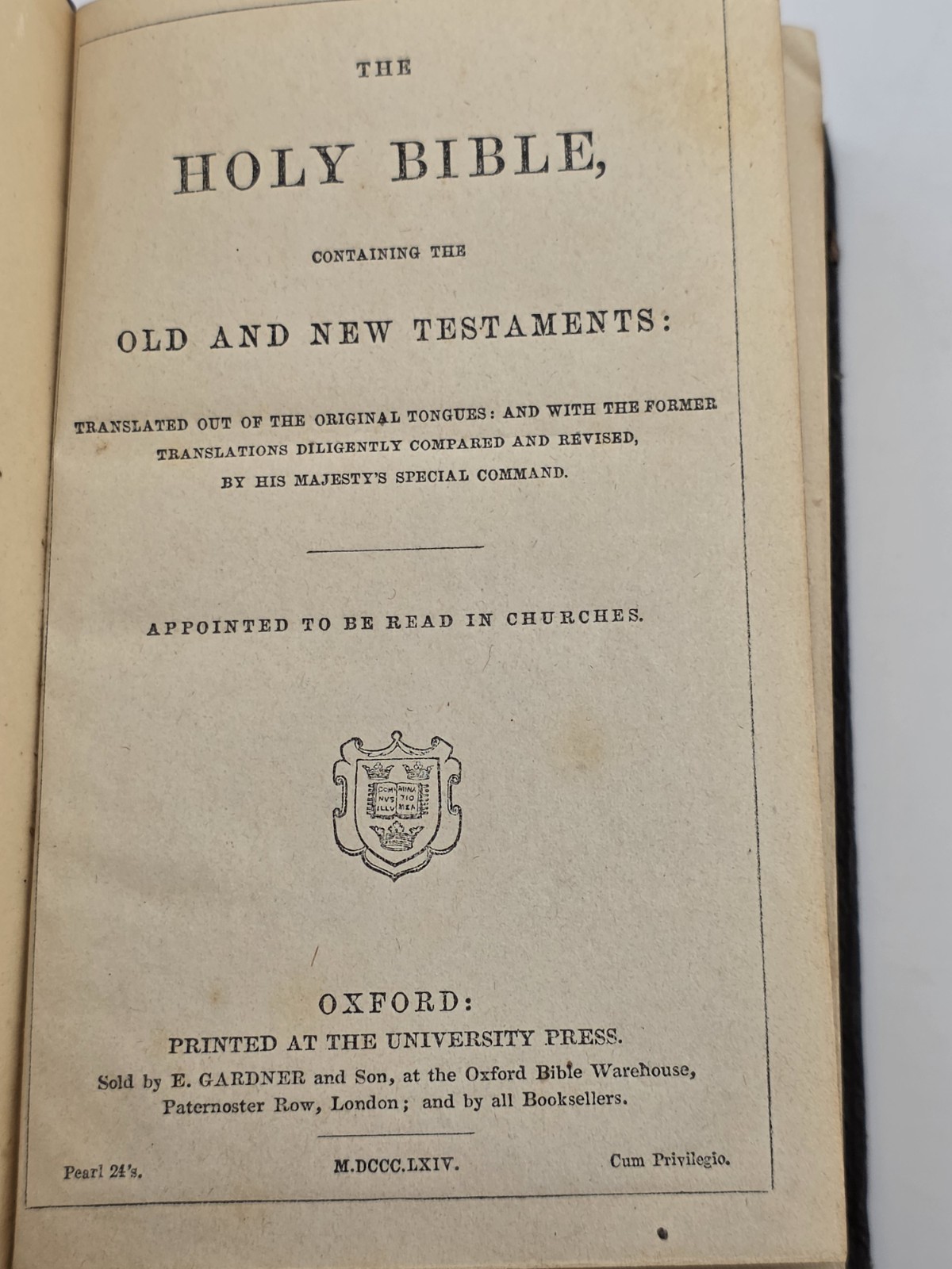 Rare Antique 1864 Oxford Holy Bible Victorian Embossed Leather Bound King James.