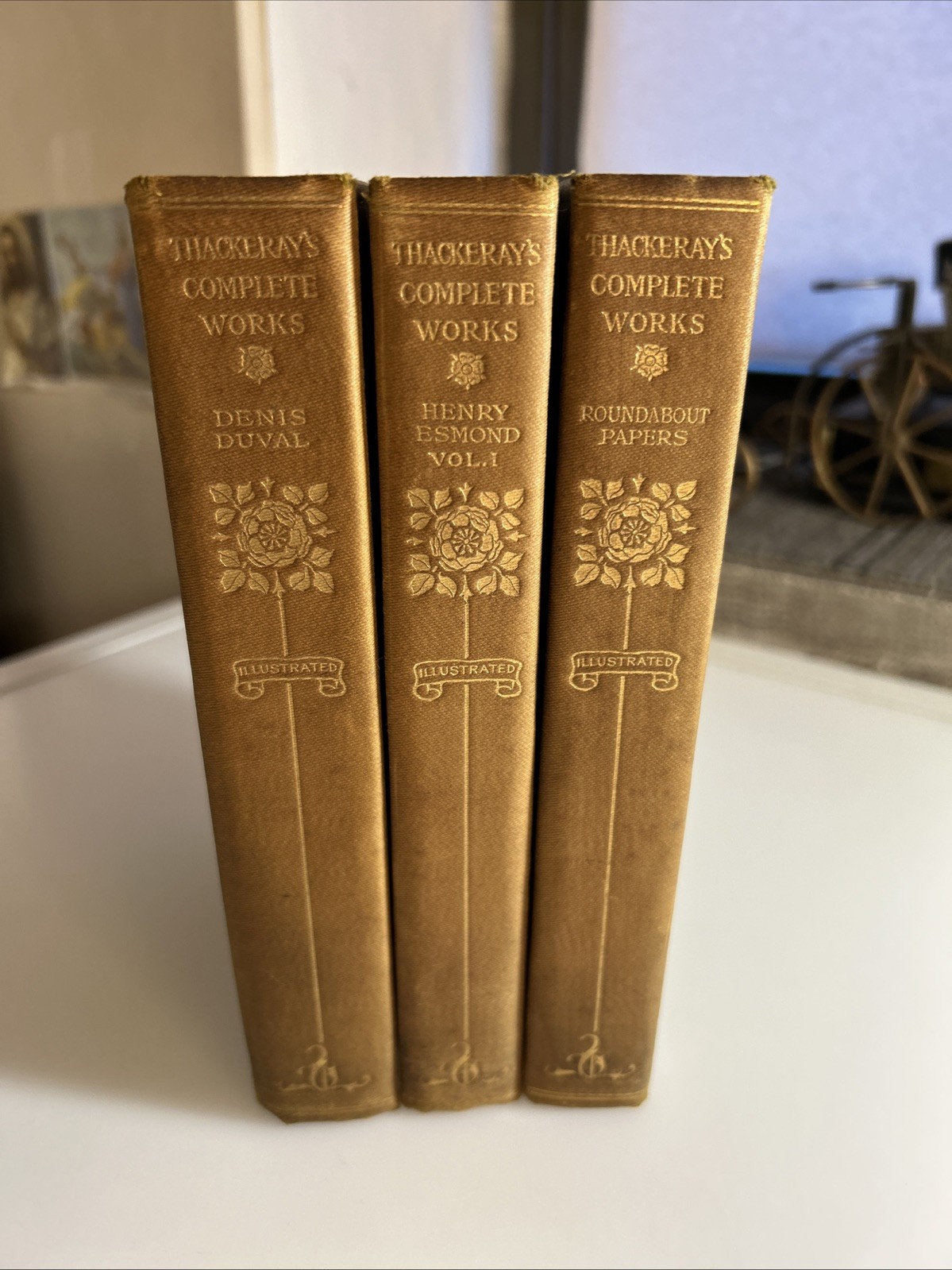 Antique ? Lot Thackeray’s Works Roundabout Papers Henry Osmond 2927