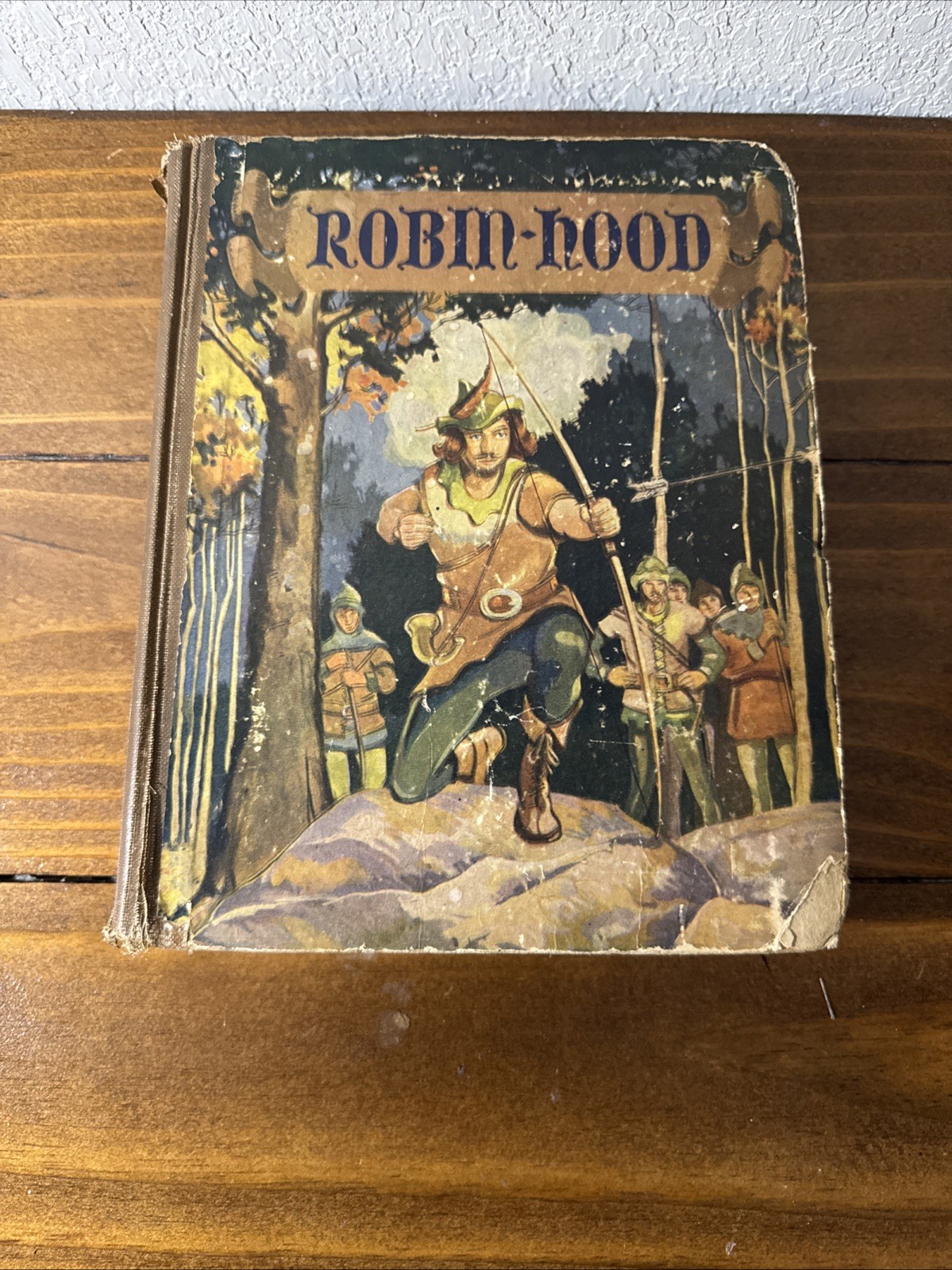ROBIN HOOD BOOK Henry Gilbert Goldsmith Publishing Co, OHIO Black Illustrations
