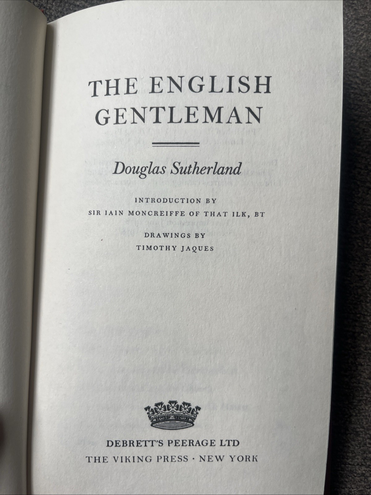 The English Gentleman Douglas Sutherland The Viking Press Hardcover VG