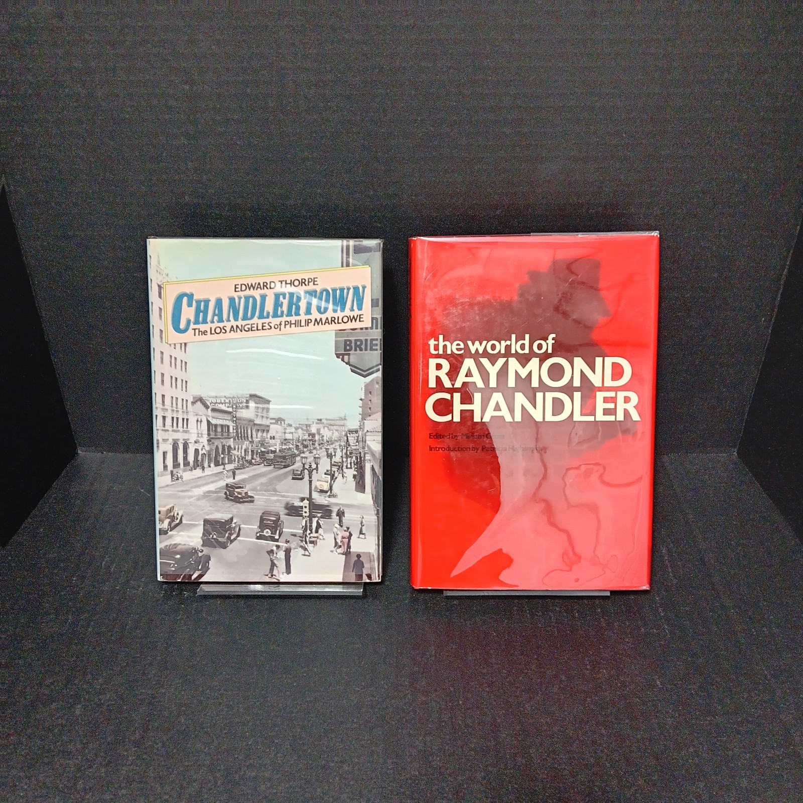 2 Philip Marlowe – Chandlertown & World Of Raymond Chandler – HC DJ – Ephemera