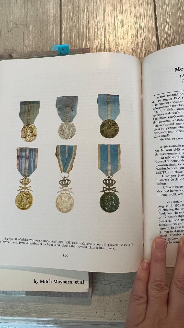 DECORATII ROMANESTI DE RAZBOI 1860-1947 – Military – 1993 – Romania – Medals –