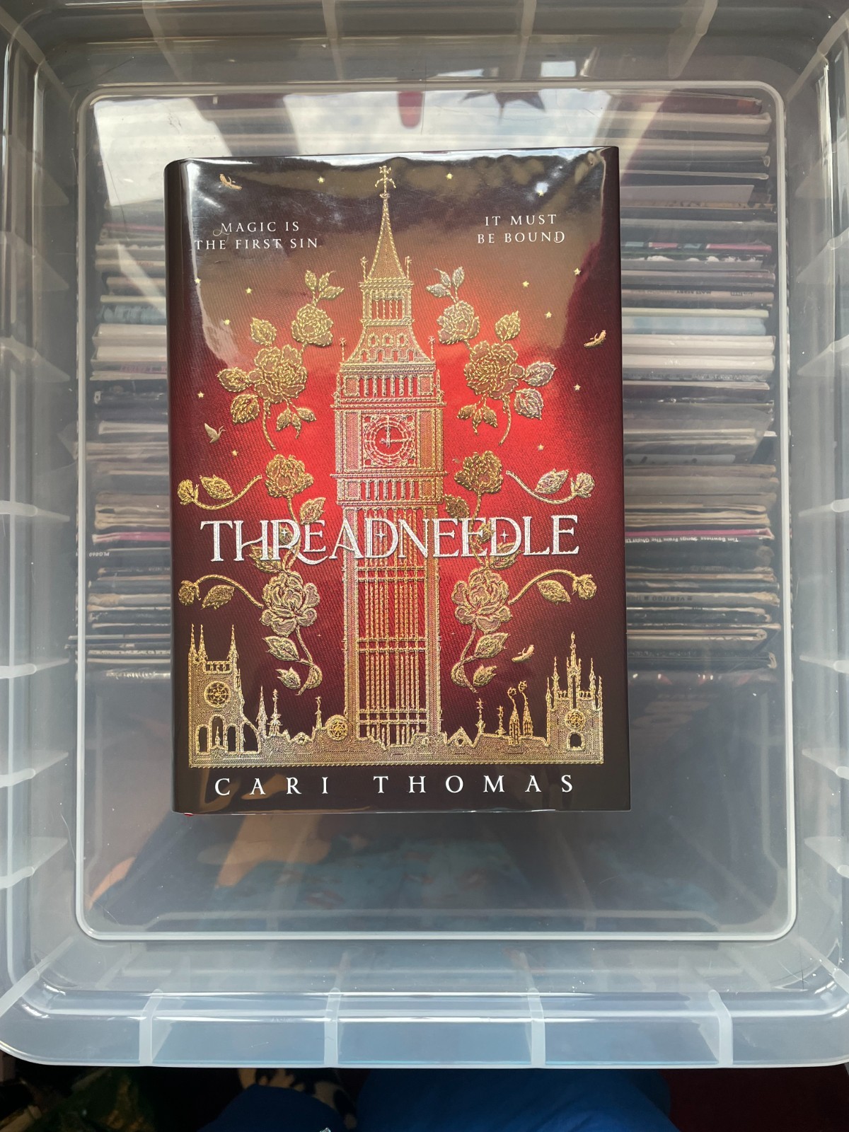 Cari Thomas THREADNEEDLE First edition Limited SIGNED Urban Fantasy Etched Pages
