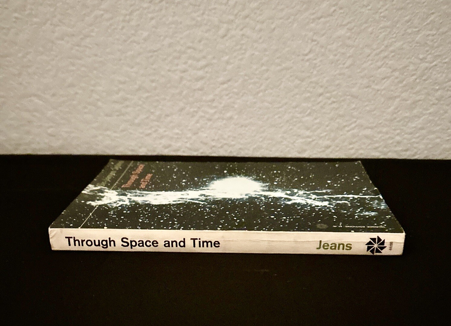THROUGH SPACE AND TIME James Jeans 1963 Wiley Science PB VG- Cosmology Physics