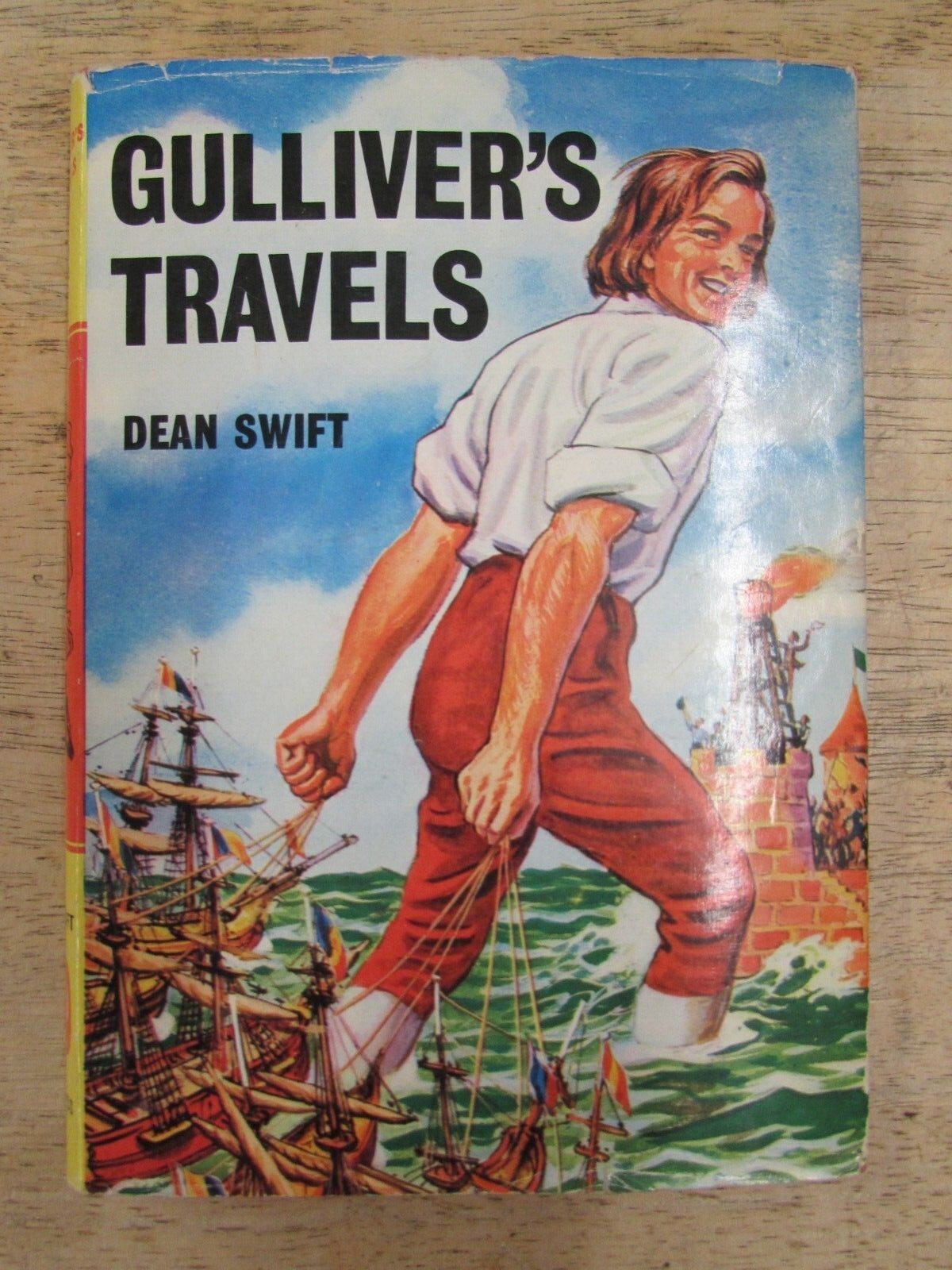 GULLIVER’S TRAVELS by DEAN SWIFT – Hardback D/W – 1965