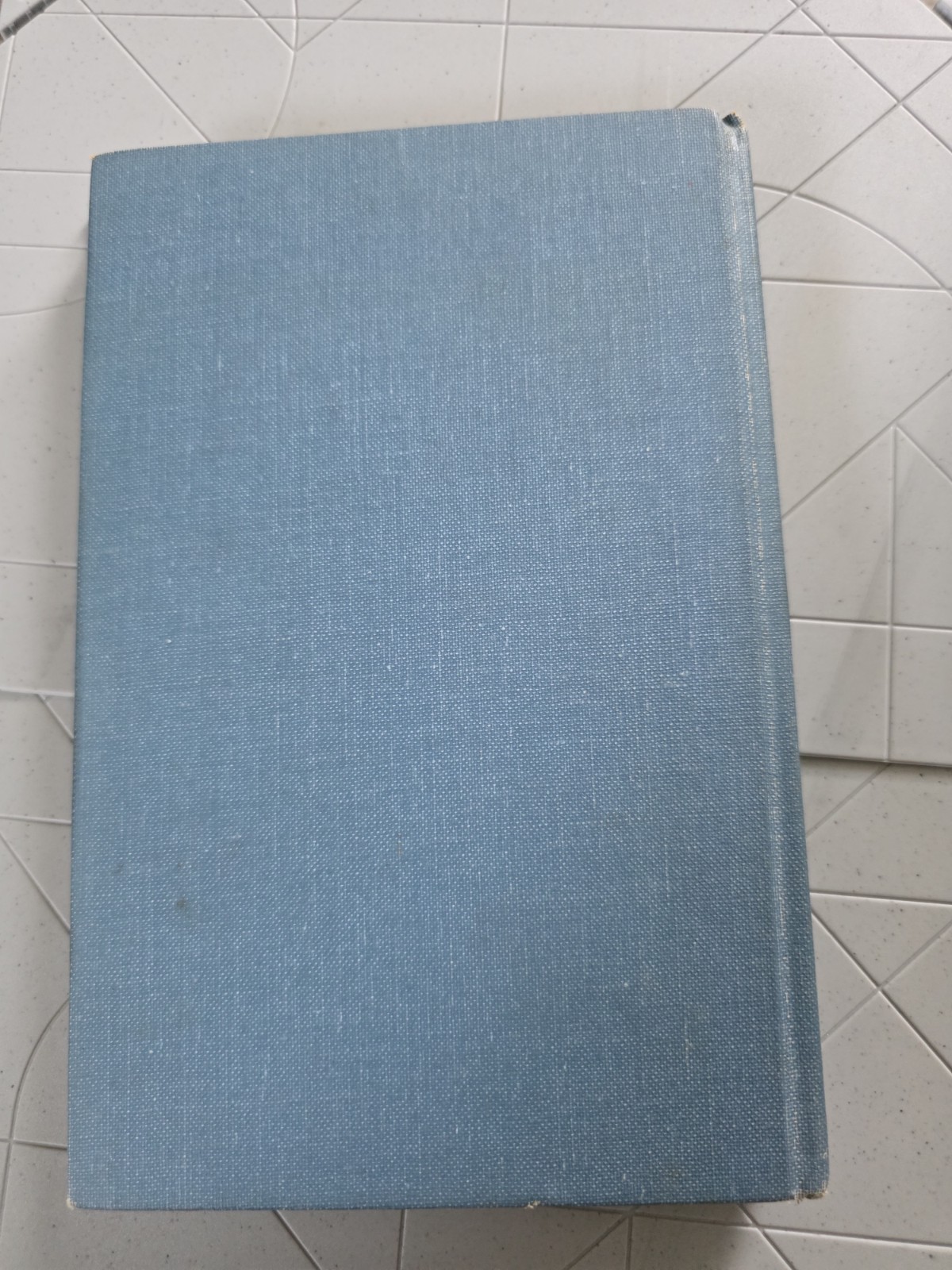 Slaughterhouse-Five by Kurt Vonnegut, Jr. 1969 Delacorte Press Vintage Hardcover