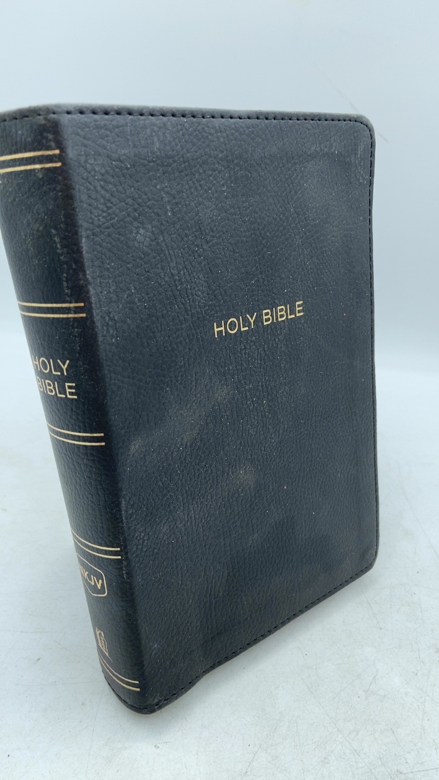 The Holy Bible Hardcover NKJV Reference Bible, Compact Large Print 2018