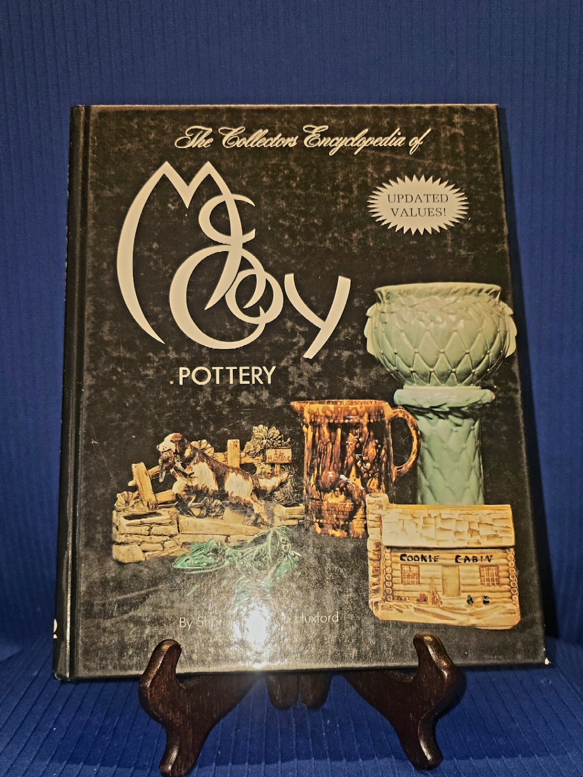 The Collectors Encycleopedia of McCoy Pottery By: Sharon & Bob Huxford, Vtg 1980