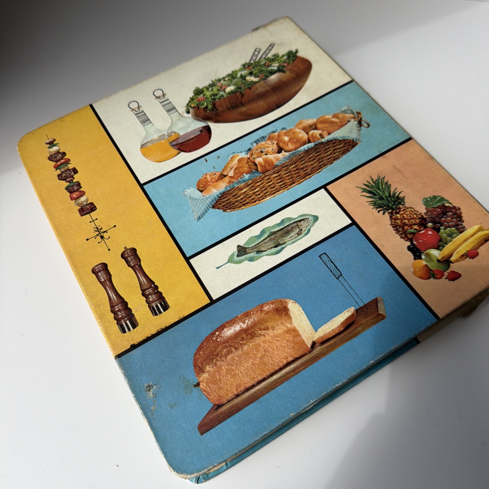 Betty Crocker’s New Picture Cook Book Ring Binder 1961 1st Edition 6th Printing