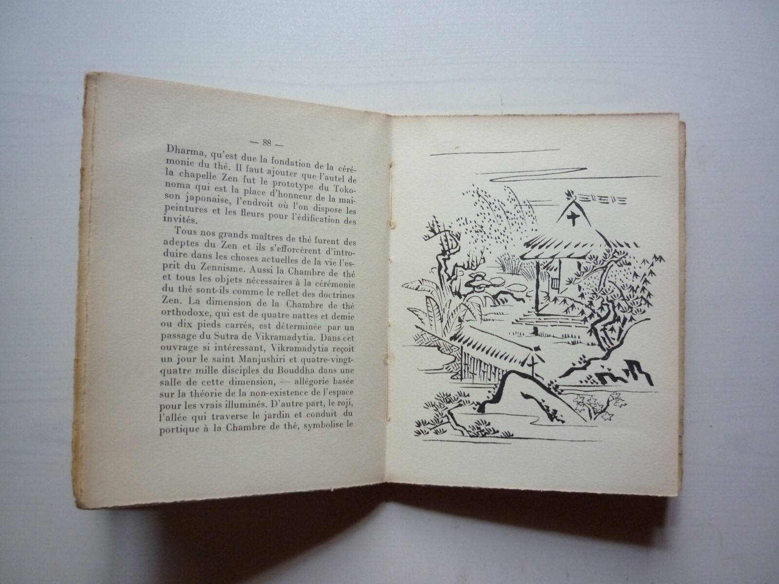 LE LIVRE DU THÉ TRADUIT DE L’ANGLAIS PAR GABRIEL MOUREY 1st edition 1927