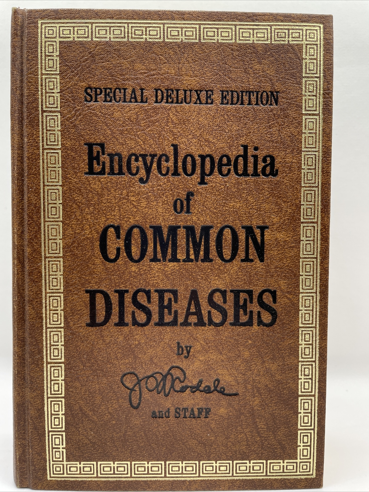 Vintage Encyclopedia Of Common Diseases Book Fifth Edition Rodale 1968