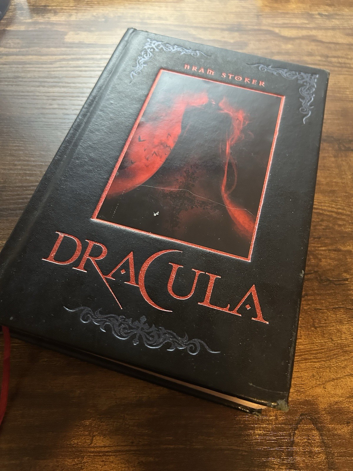 Dracula 1897 Edition Blood Red Gilding Leather Hardcover – GOOD