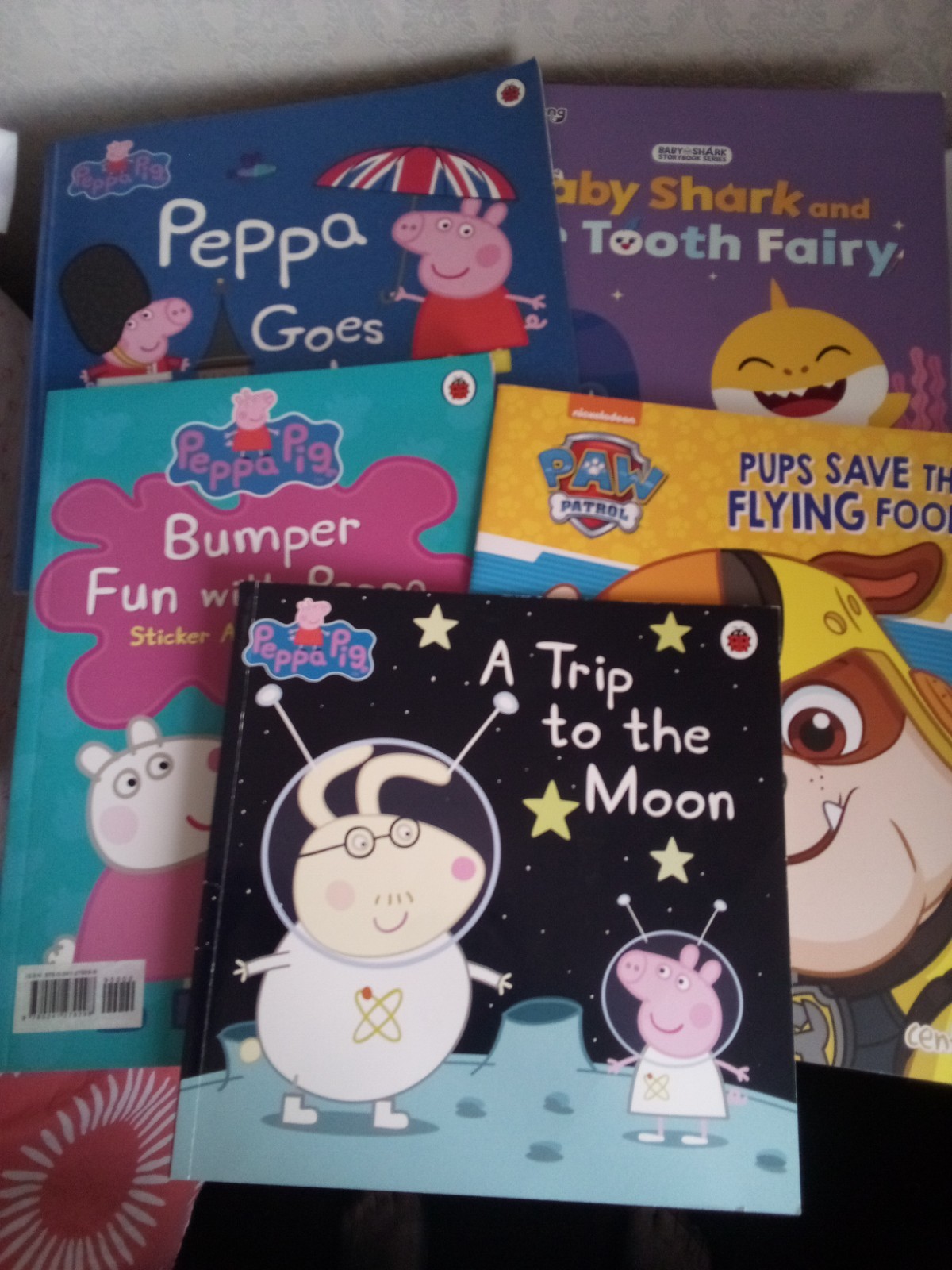 PEPPER PIG ,PAW PATROL AND BABY SHARK STORY AND STICKER ACTIVITY BOOKS