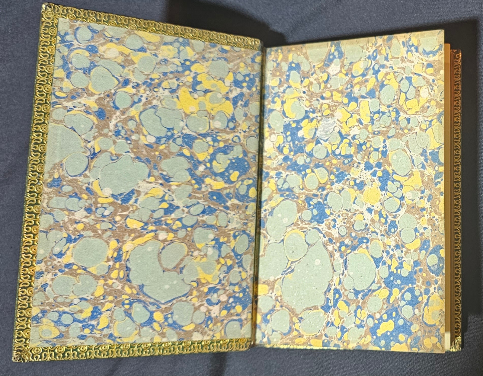 [Fine Binding] Longfellow, Henry Wadsworth, POEMS. Beautiful Riviere Binding