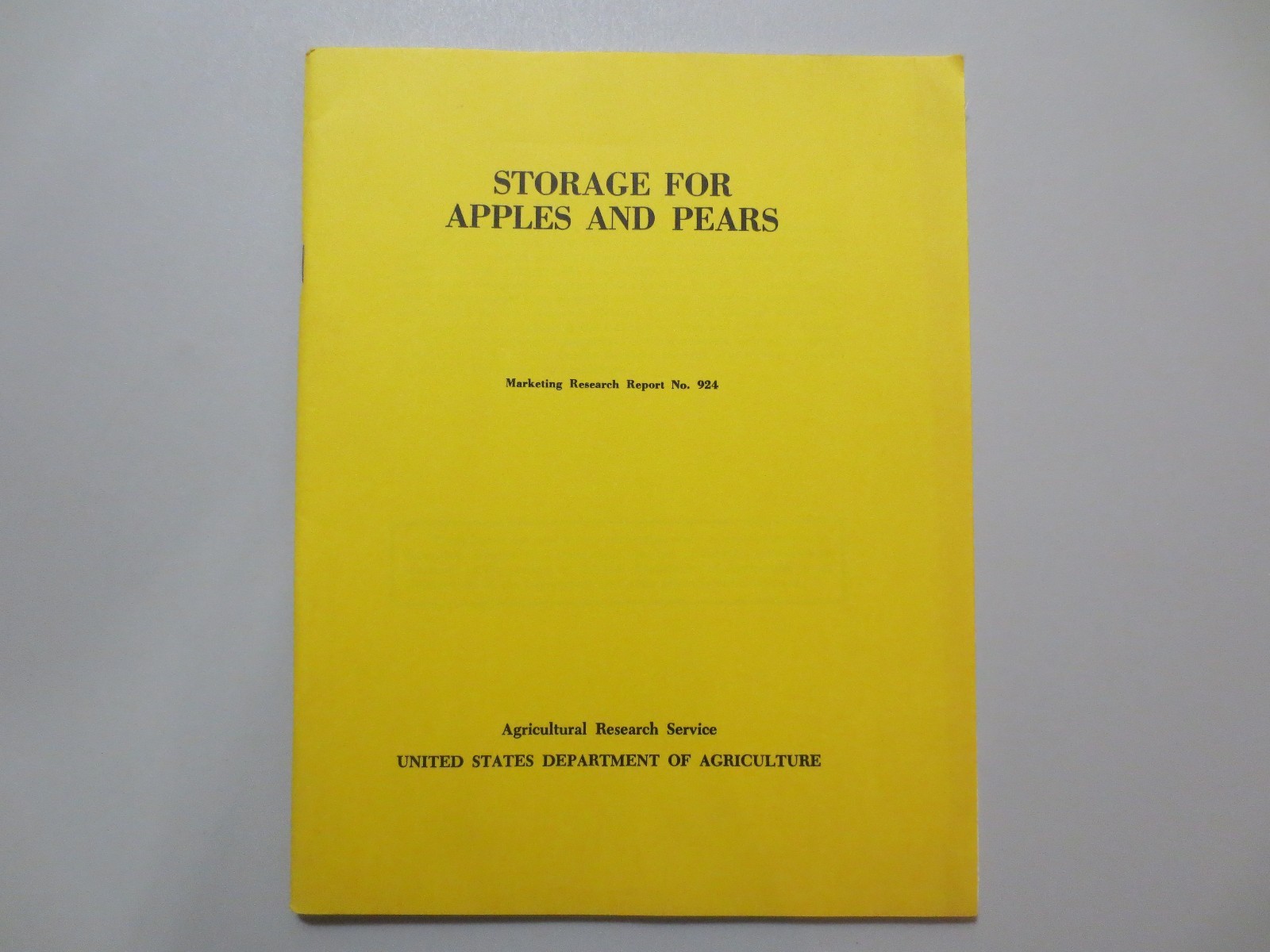 Storage for Apples & Pears Research U.S. Dept Agriculture Farming 1971 (M1178)