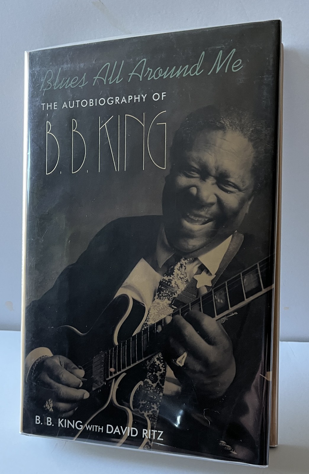 BB King–SIGNED– Blues All Around Me–1st ed / 1st print–NF/NF–PROOF-V. NICE!