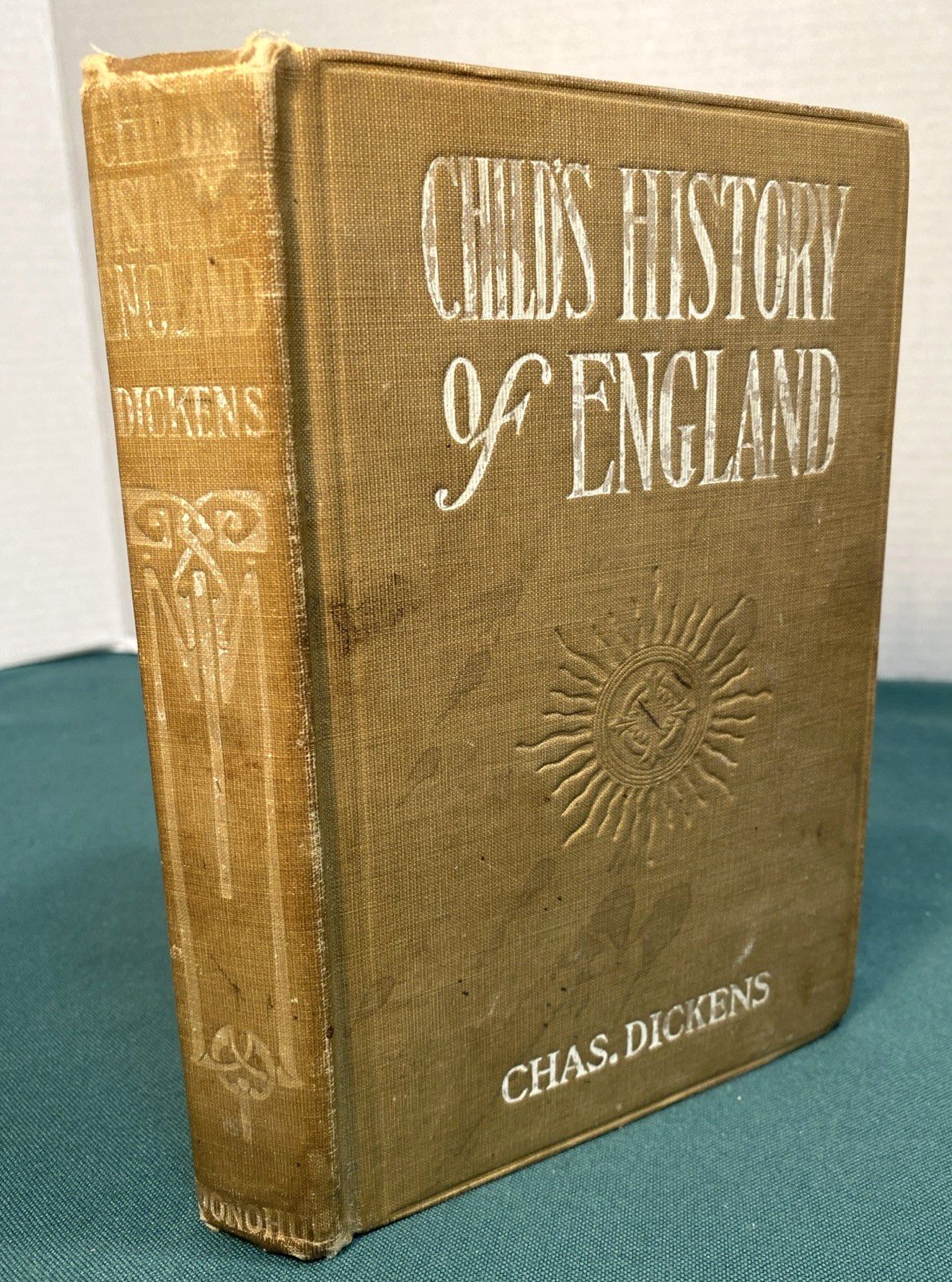 CHILD’S HISTORY OF ENGLAND by Chas. Dickens ~ Publ. by M. A. Donahue & Co. ~ HB