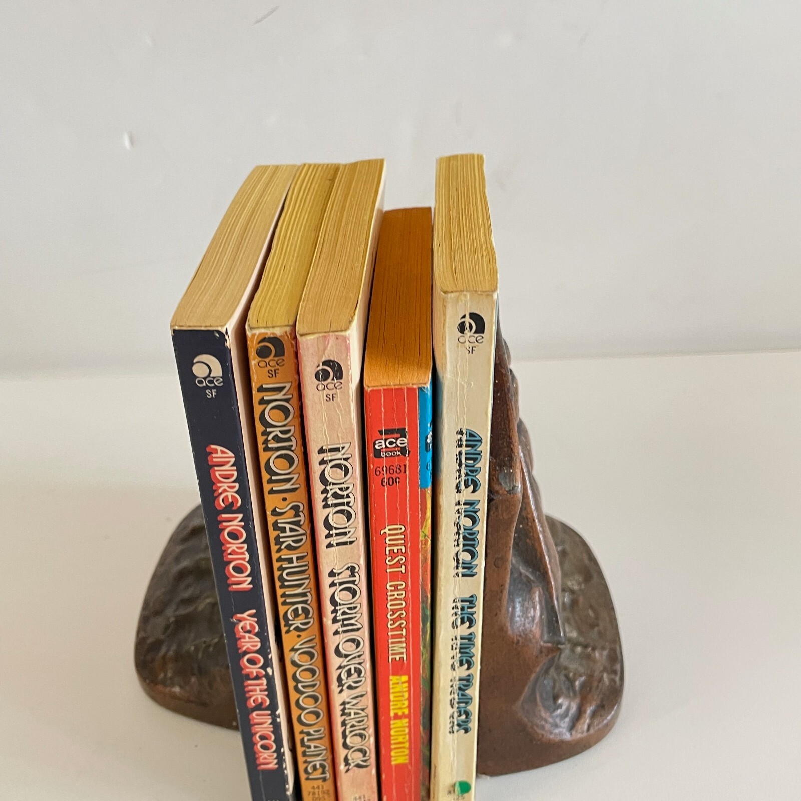 5 vtg ANDRE NORTON Science Fiction paperbacks Quest Crosstime Storm Over Warlock