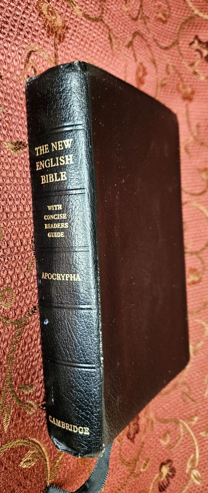 CAMBRIDGE – New English Bible, Aprocrypha, Compact Black Leather, 1972 UK, 58X
