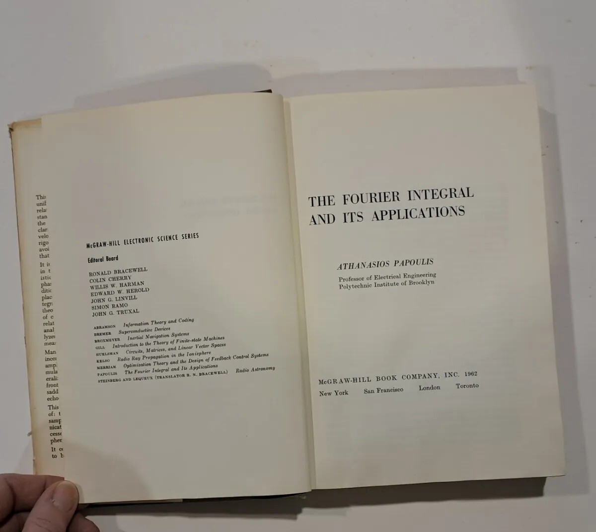 RARE The Fourier Integral and Its Applications 1962 ELECTRICAL ENGINEERING 193
