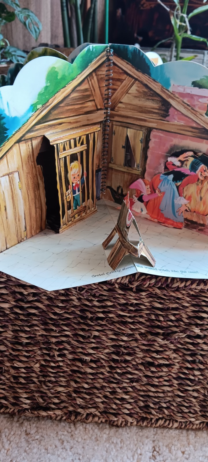 Hallmark Play-A-Round 1950s Hansel & Gretel Pop Up Book