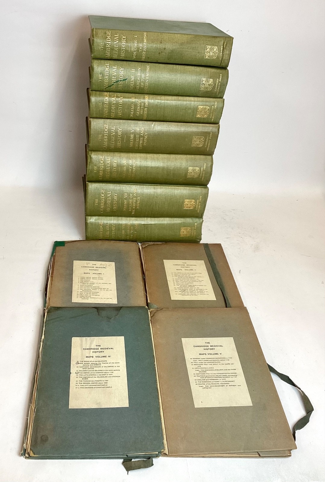 1957-1959 The Cambridge Medieval History Vol. I-III & V-VIII + 4 Map Books