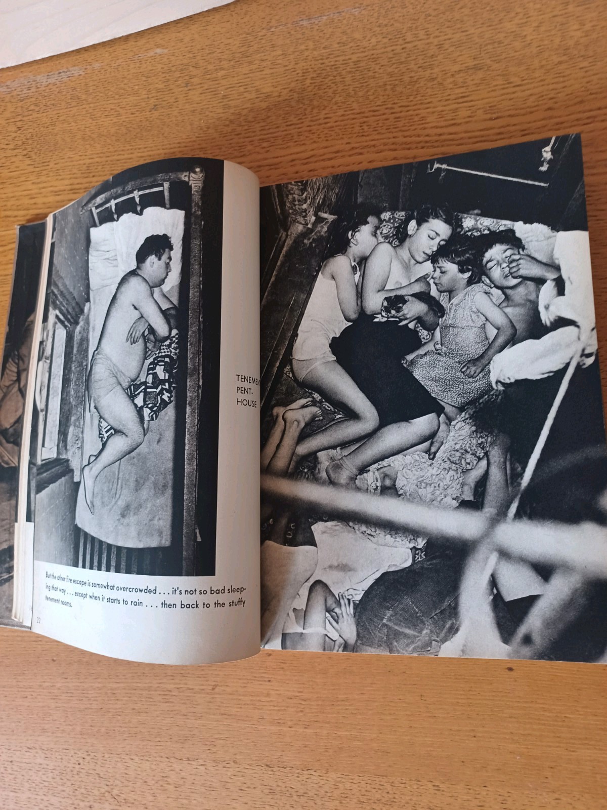 Weegee Naked City Original 1945 FIRST Print Textured Cloth HC Gravure New York