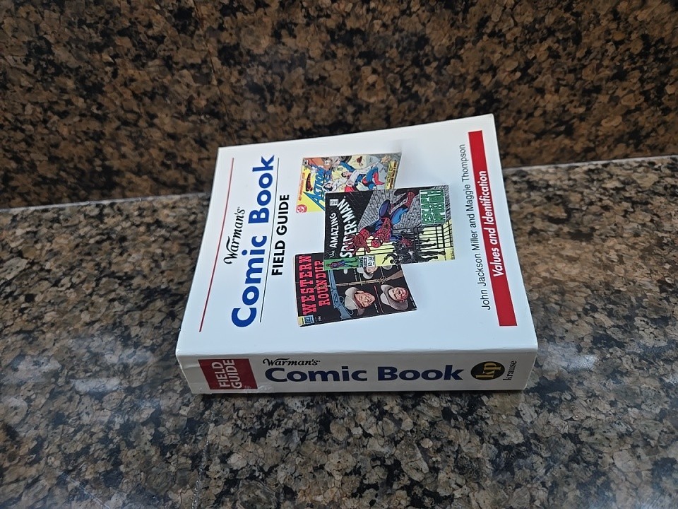 WARMAN’S COMIC BOOK FIELD GUIDE: Values And Identification (2004, Krause)