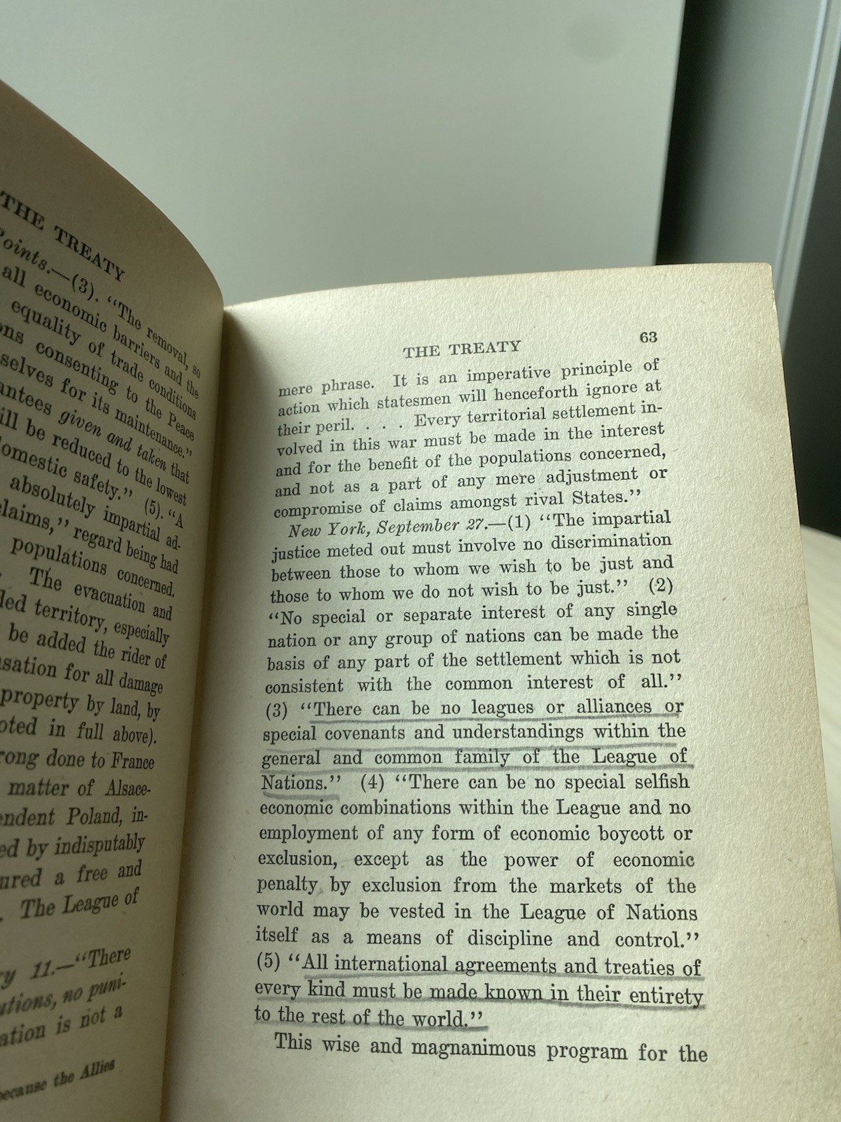 John Maynard Keynes / The Economic Consequences of the Peace 1st Edition 1920