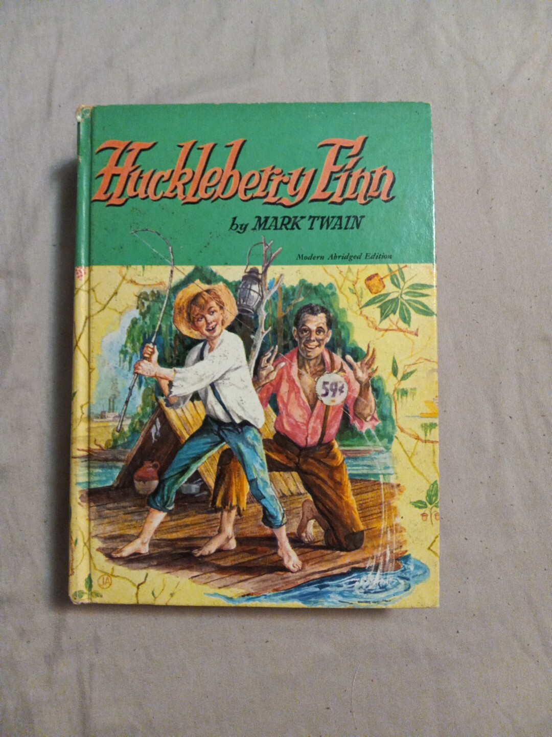 Huckleberry Finn Book By Mark Twain. Modern Abridged Edition