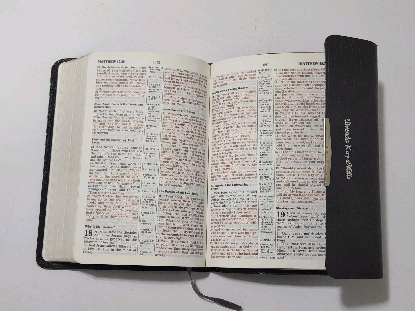 Holy Bible New King James Version Reference, Red Letter, Nelson 748SGY 1983 Snap