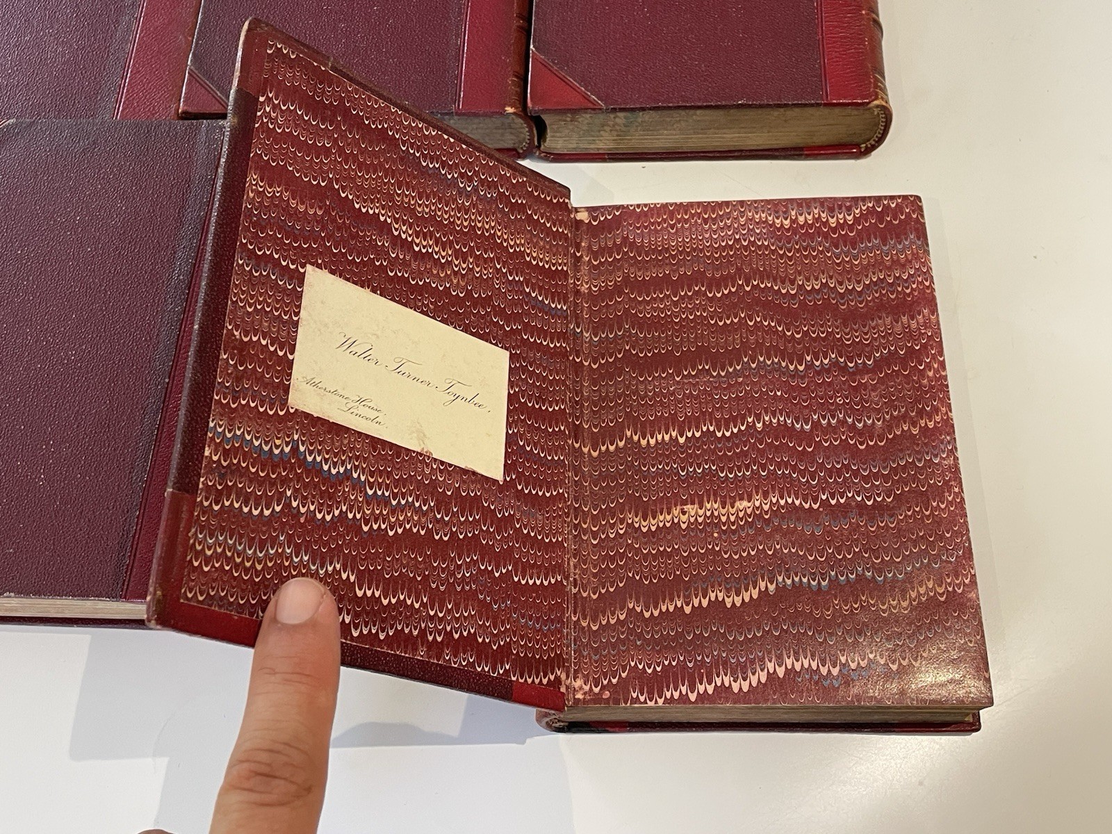 5x Half Leather Volumes Of Charles Dickens Pickwick Papers, Great Expectations